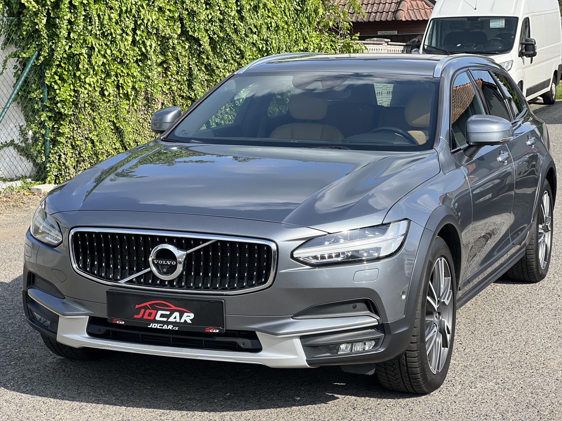 Volvo V90